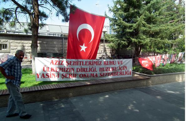Şehitler için Yasin'i Şerif okuma seferberliği