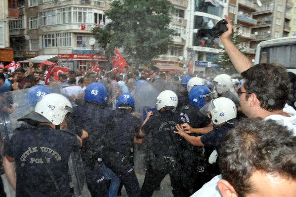 Kırşehir’deki şehit cenazesinde gerginlik