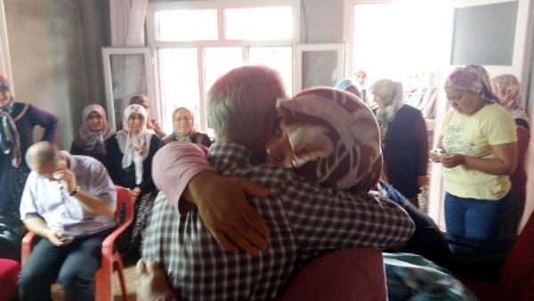 Andırın'da şehidin baba evine ateş düştü