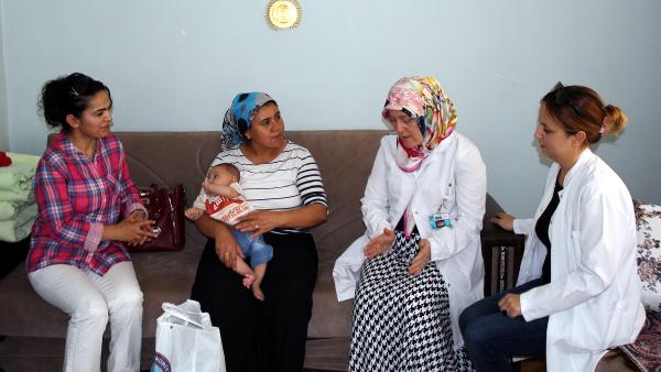 Melikgazi Kaymakamlığı'ndan doğum çantası yardımı