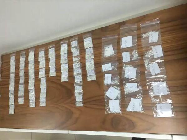 Kapalıçarşı'da 1 milyon dolarlık kaçak pırlanta operasyonu