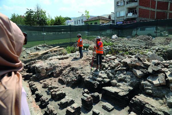 Sapanca'da 6 asırlık tarihi hamam gün ışığına çıkartılıyor