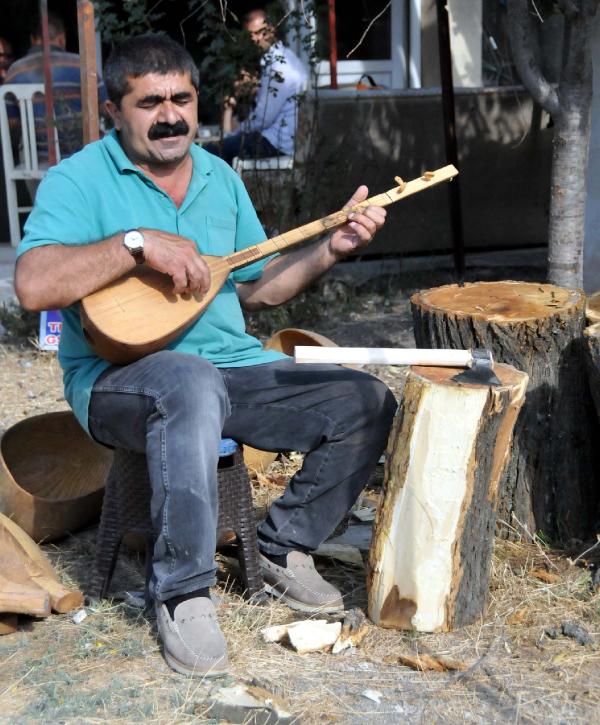 Tutkal kullanmadan bağlama üretecek