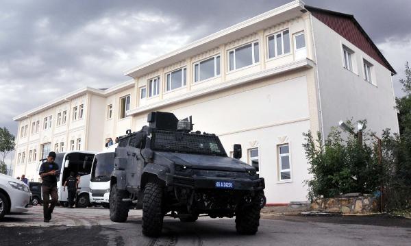 Edremit Belediyesi'nde polis arama yaptı