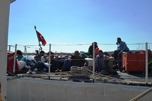 Ayvalık'ta 42 Suriyeli kaçak göçmen yakalandı