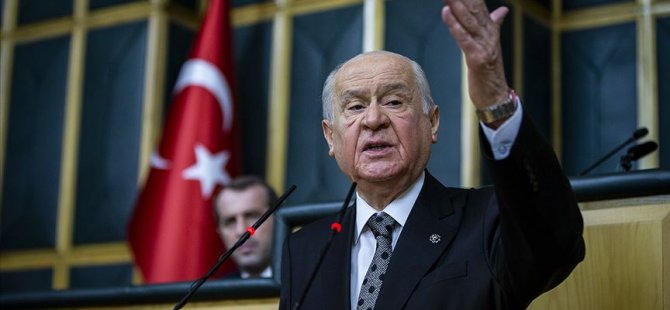 Bahçeli: Abdullah Gül AKP'ye vefasızlık yapıyor