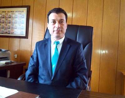 Sındırgı'da kar yağışı ağaçlara zarar verdi