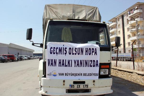 Van Büyükşehir Belediyesi, Hopa'ya yardım gönderdi