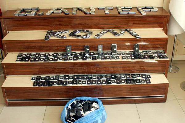 Gaziantep'te kaçak sigara ve telefona 22 gözaltı