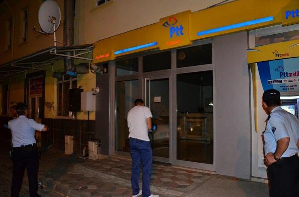 PTT Bank'tan hırsızlık yapmak isterken suçüstü yakalandı