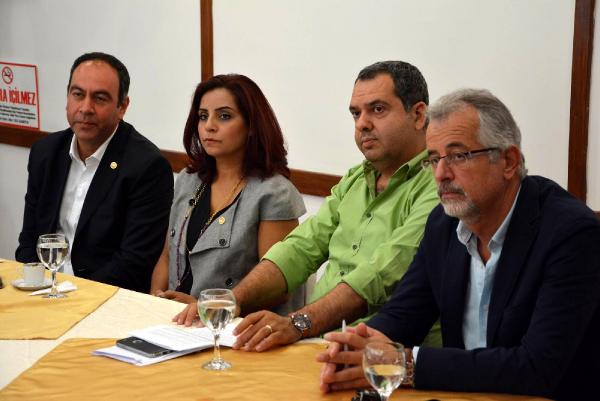 CHP Karabük İl Sekreteri, yerel gazetecinin ağzını kapattı