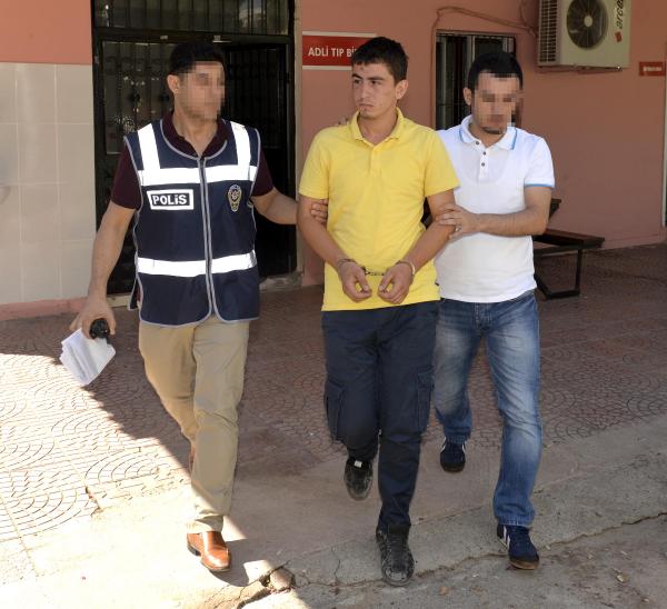 Adana'da polise el yapımı bomba atmak isterken vurulduğu öne sürülen PKK'lı adliyeye sevk edildi