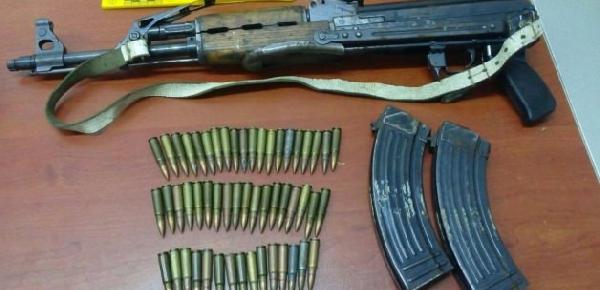 Amasya’da şüpheli poşetten Kalaşnikof çıktı