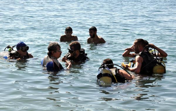 Zonguldak'ta mavi bayraklı plajda temizlik