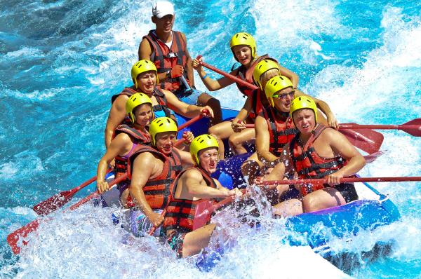 Köprülü Kanyon'da rafting adrenalini