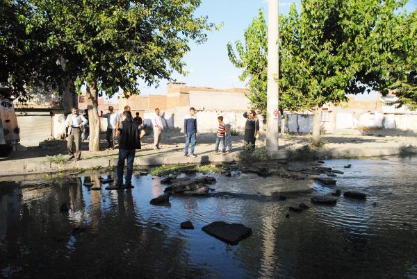 Diyarbakır'da rögar kapağının patlaması korkuttu