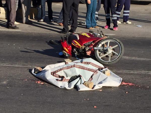 Kamyonun altında kalan 5 yaşındaki çocuk öldü