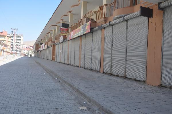 Yüksekova'da sokağa çıkma yasağı kaldırıldı (2)