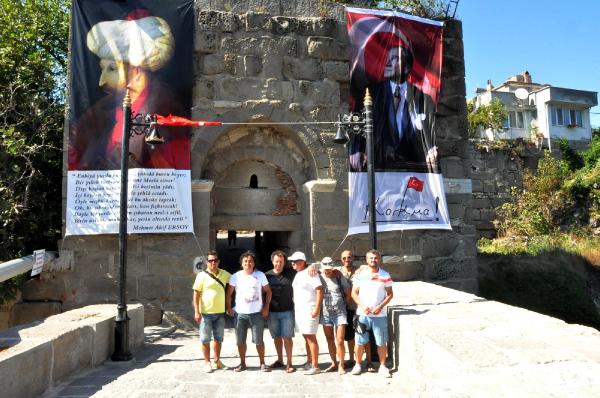 Amasra'yı bayraklarla süslediler