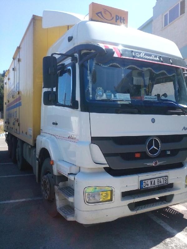 PTT kargo kamyonundan gümrük kaçağı sigara çıktı