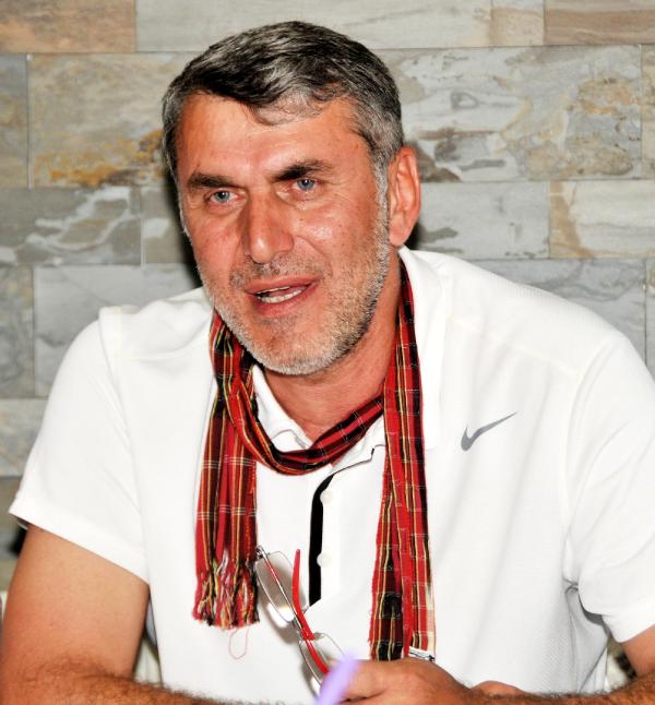 Hopa’da sular çekildi, çamur ve balçıkla mücadele sürüyor (3)