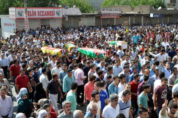 4 kişinin öldüğü Cizre'de hüzün ve gerginlik (2)