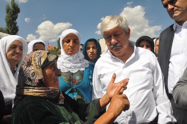 Yüksekova'da sokağa çıkma yasağı kaldırıldı (4)