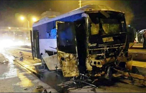 PKK'lılar çevik kuvvet midibüsüne roketatarla saldırdı: 19 yaralı (2)