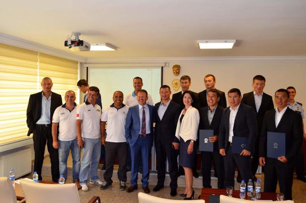 Kazakistanlı polislere Çanakkale'de dalgıçlık eğitimi