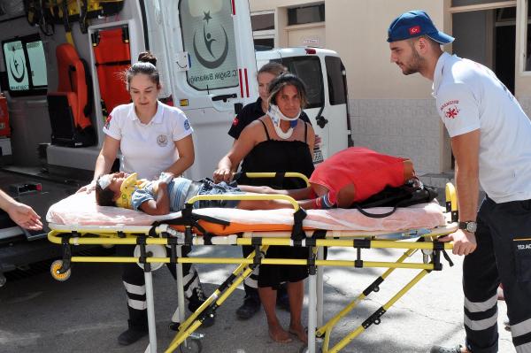 Takla atan otomobilde 2'si çocuk 4 yaralı