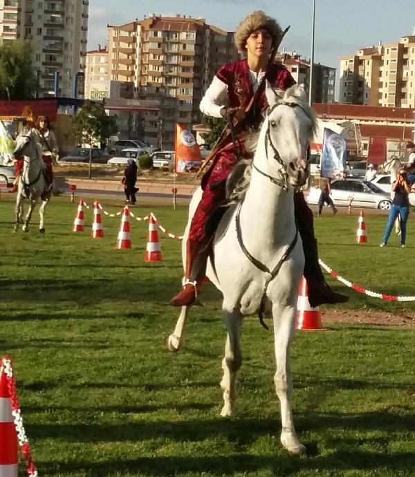 Ciritli, oklu, paraşütlü, mehterli Sağlıklı Yaşam projesi