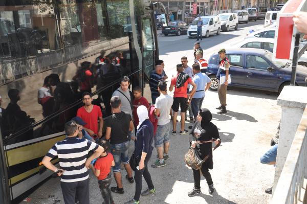 Gezi bahanesiyle sınırdan kaçacaklardı
