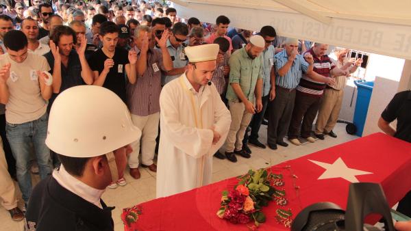 Meslektaşı nişanlısını öldüren polis memuru Sivrihisar'da yakalandı (3)
