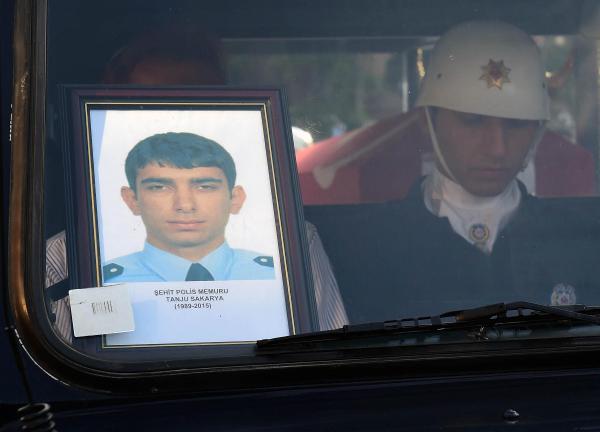 Şehit polis Sakarya son yolculuğuna uğurlandı