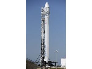 SpaceX uzaya 60 internet uydusu gönderdi 