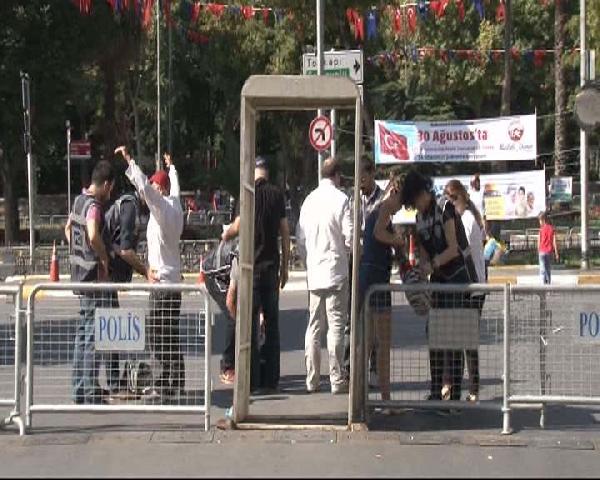 Vatan Caddesi'nde 30 Ağustos töreni