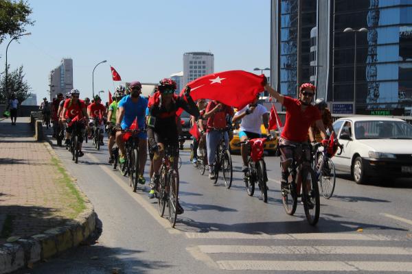 Zafer Bayramı için pedal çevirdiler