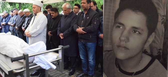 Polonya'da öldürülen Türk genci toprağa verildi