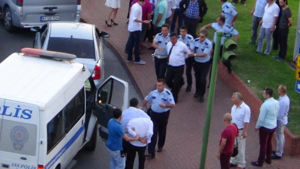 Düğün konvoyunda havaya ateş etti, gözaltına alındı