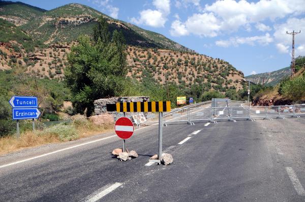 Tunceli- Erzincan ve Tunceli- Ovacık karayolları 3 gün kapatıldı