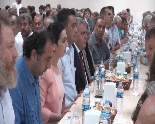 Suruç'ta ölenler için cemevinde 40. gün yemeği