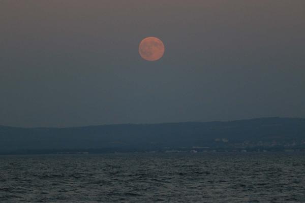 In Pictures: Supermoon graces Istanbul nights