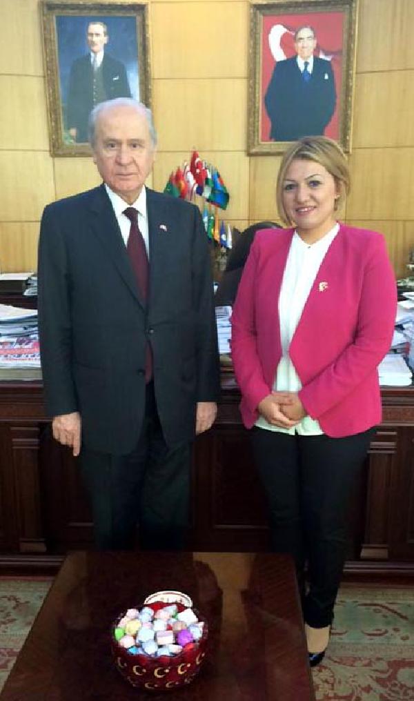MHP’li kadınlardan Bahçeli'ye ziyaret