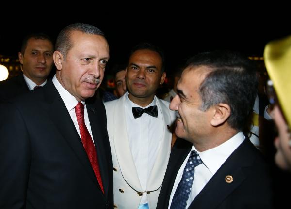 İhsan Özkes : Bırakın geçmişte ne dediğimi, söz konusu vatansa gerisi teferruattır