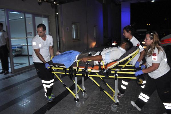 Yunan adaları vaadiyle kandırdıkları Suriyeli'leri ahıra kapattılar