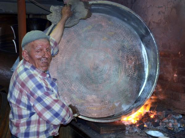 Salçalar kaynayınca kalaycıların yüzü güldü