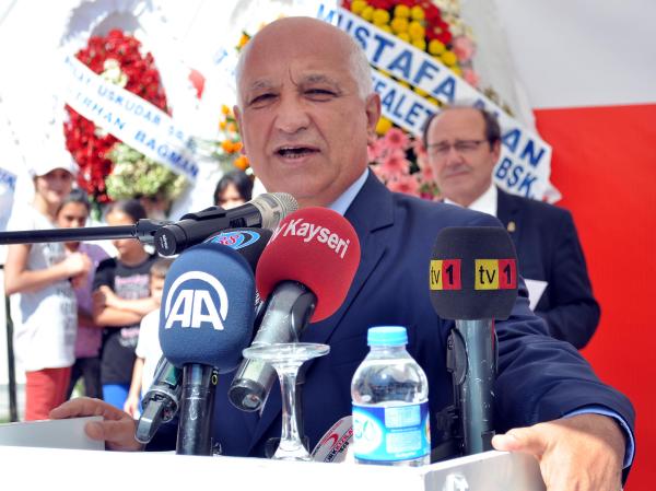 Kızılay’ın Suriye sınırındaki yardımları 1 milyar lirayı buldu