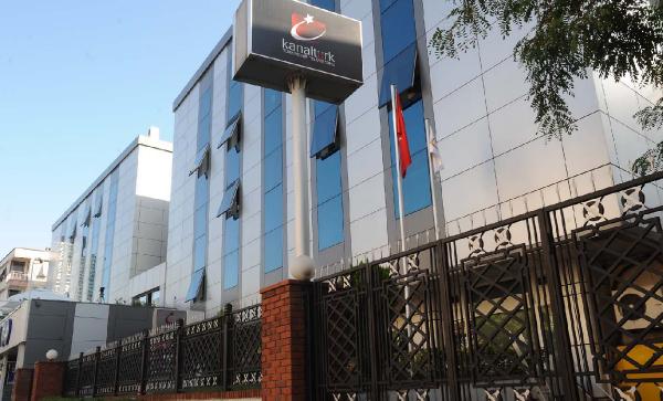 Koza İpek Medya Grubu'nun Mecidiyeköy'deki binasında durum normal