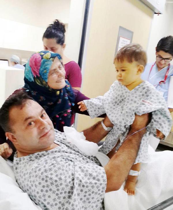 Poyraz bebek babasının karaciğeriyle yaşama tutundu