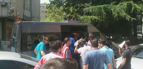 Yetkililer uyardı: Adınıza sizden habersiz kayıtlı telefon hattı var mı, takip edin